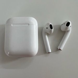 Apple AirPods - 1st Generation